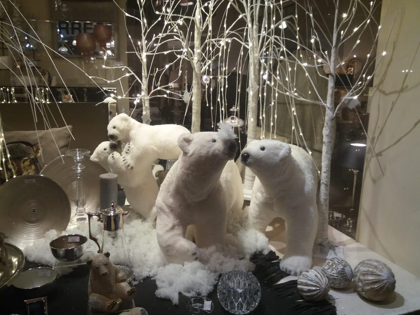 Discover the magic of Christmas in Brussels with a local guide - Grand Place and the Christmas finale
