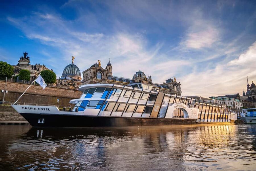 Dresden: Christmas Lunch - festive river cruise - Why a Christmas cruise works well in Dresden