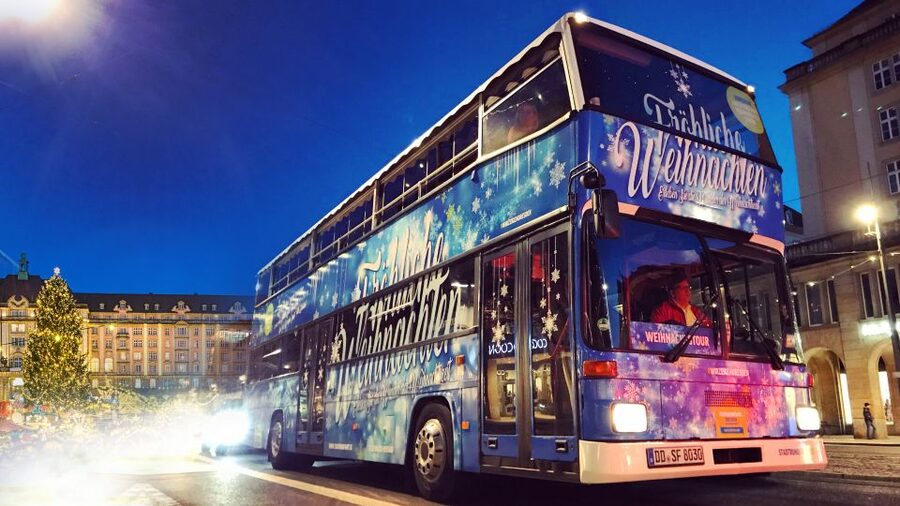 Dresden: Christmas Sightseeing Tour with a 'Pflaumentoffel' - A warm start from Dresden Postplatz
