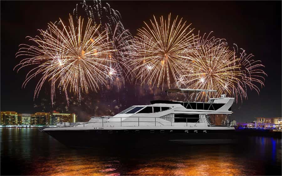 Dubai: New Year Eve Luxury Yacht Fireworks View & BBQ Cruise - Key points at a glance