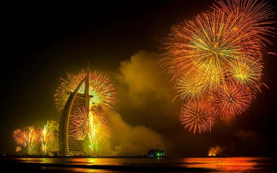 Dubai: New Year Eve Luxury Yacht Fireworks View & BBQ Cruise - Why this New Year’s Eve cruise is appealing