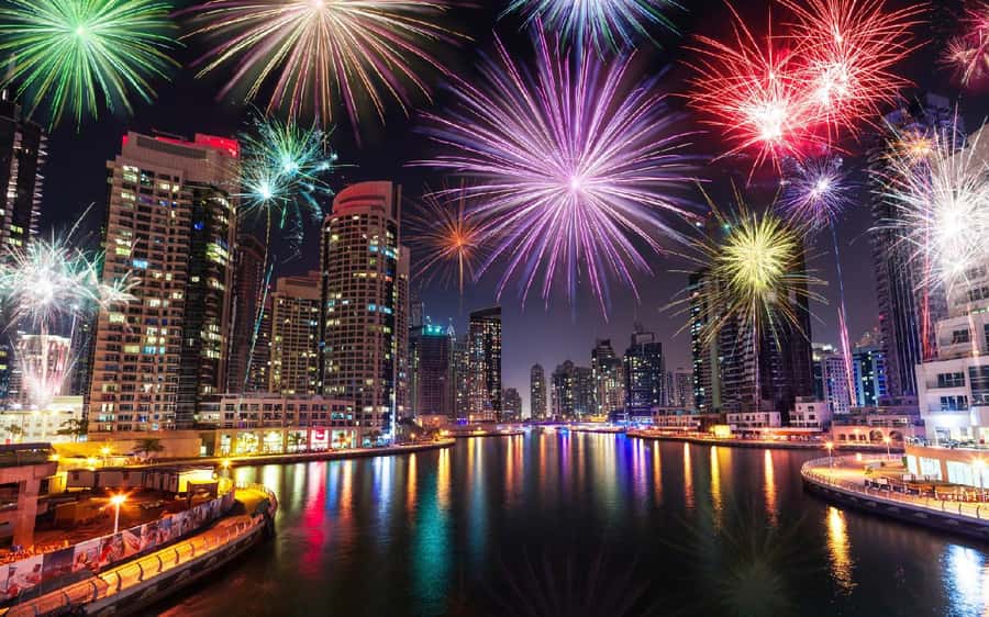 Dubai: New Year Eve Luxury Yacht Fireworks View & BBQ Cruise - Comfort and practical details onboard