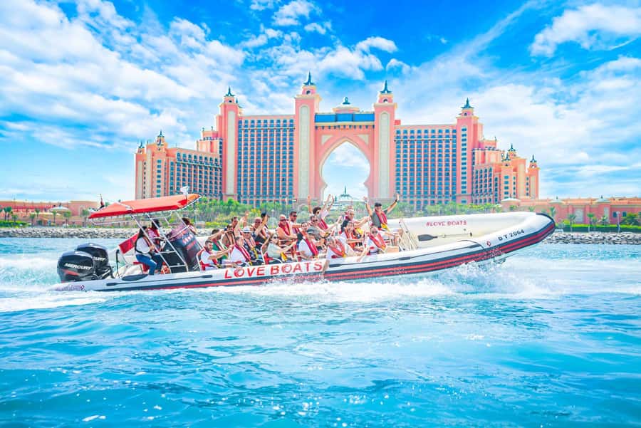 Dubai - New Year's Eve Fireworks show on a Speedboat - Midnight fireworks from the water