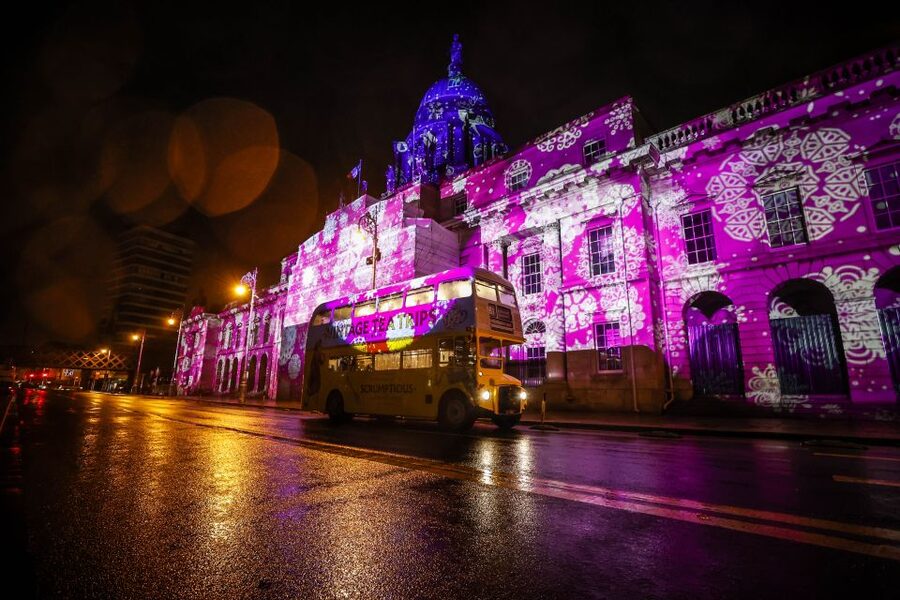 Dublin: Christmas Lights Festive Bus Tour with Afternoon Tea - Why the vintage bus makes the Christmas tour special