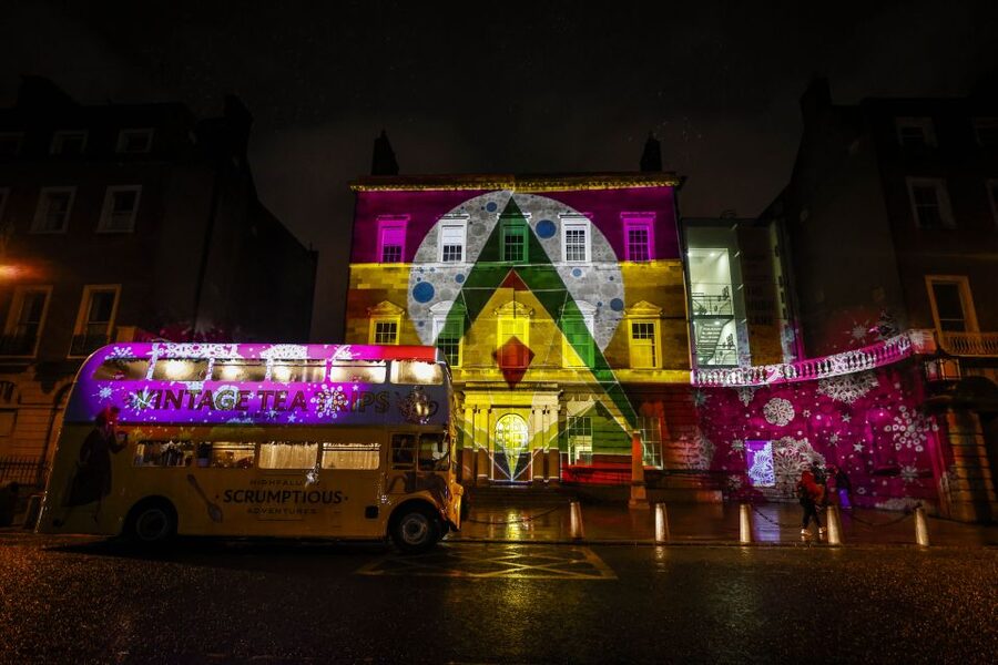 Dublin: Christmas Lights Festive Bus Tour with Afternoon Tea - The 80-minute route through festive Dublin