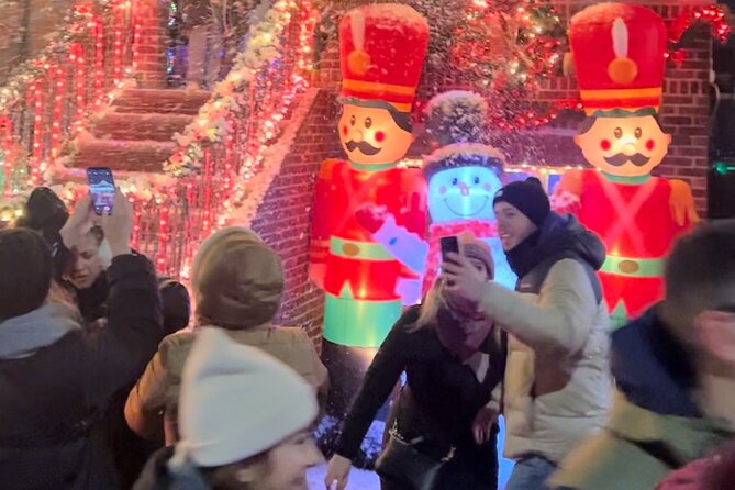 Dyker Heights Christmas Lights and NYC Skyline View Bus Tour - Brooklyn Bridge Park and the Manhattan skyline
