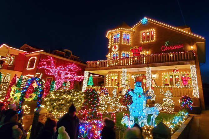 Dyker Heights Christmas Lights Guided Tour - Why Dyker Heights makes a memorable New York evening