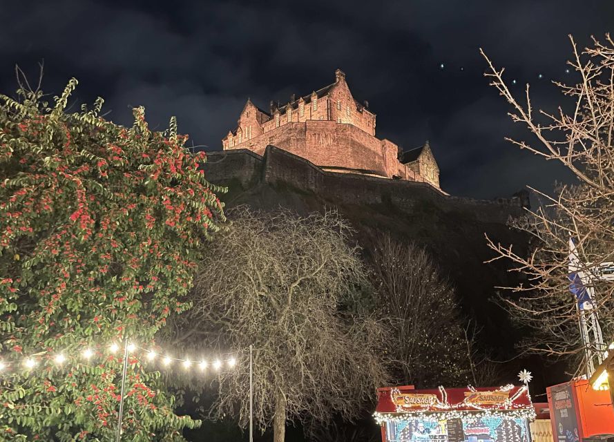 Edinburgh: Christmas Walking Tour with Gingerbread Treat - East Princes Street Gardens and the Gingerbread Finish