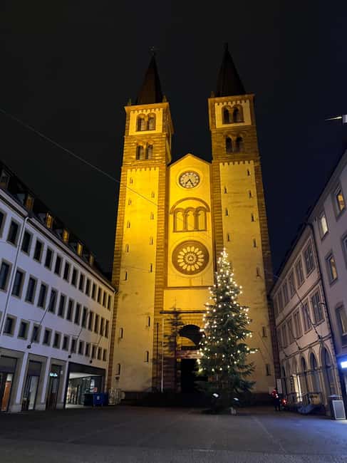 Enjoyable Advent tour: champagne, cookies & mulled wine in Würzburg - Key points at a glance