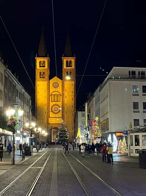 Enjoyable Advent tour: champagne, cookies & mulled wine in Würzburg - Who should book this Advent walk?