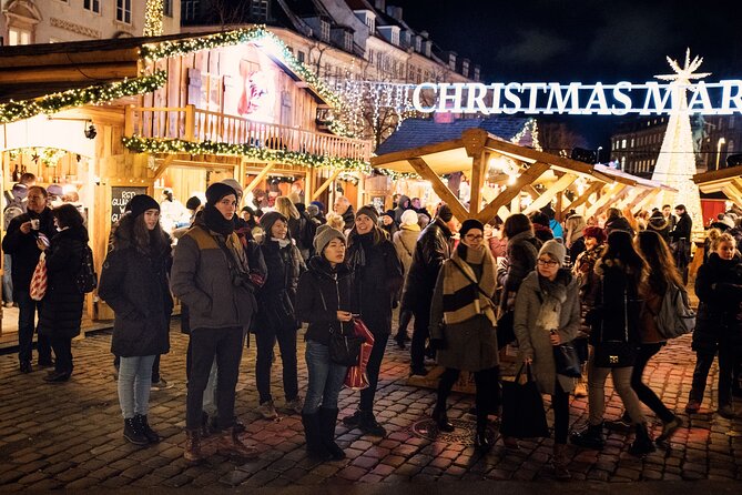 Experience and Taste the Copenhagen Christmas - The wrapped-gift game at the end