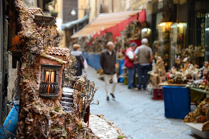 Explore the Naples Christmas Market Behind the Scenes - Why an evening walk fits Naples at Christmas