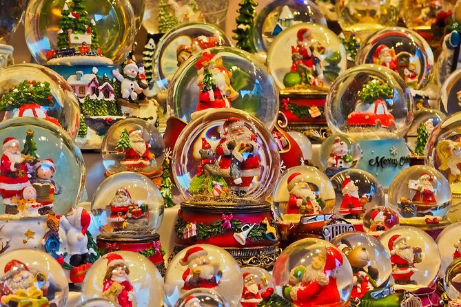 Frankfurt Christmas Market Private Walking Tour With A Professional Guide - Exploring more than 200 stalls in limited time