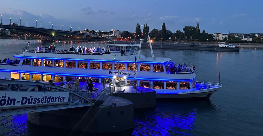 From Bonn: Christmassy Advent Cruise on the Rhine - Setting sail from Bonn on the Petersberg