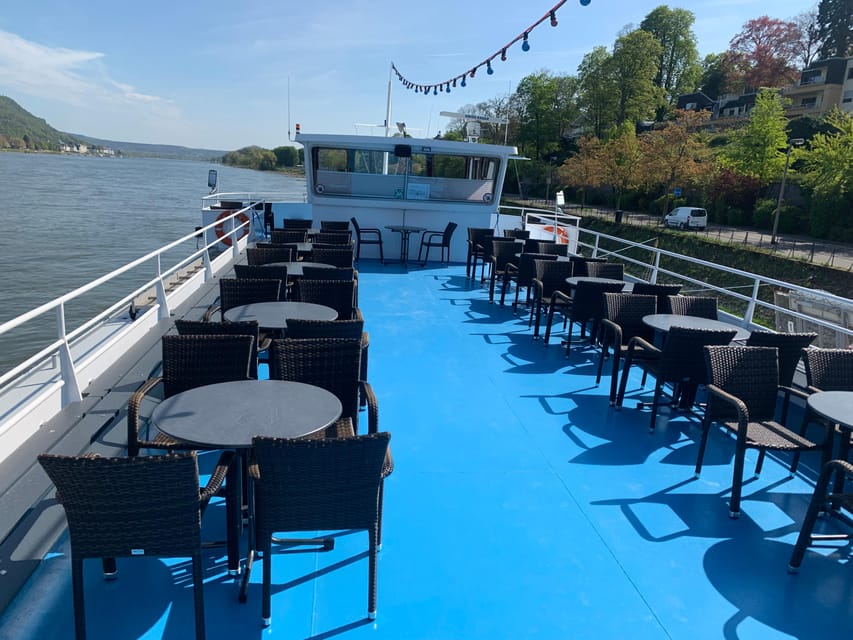 From Bonn: Christmassy Advent Cruise on the Rhine - Ordering food from the onboard galley