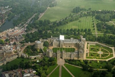 From London: Christmas Day Trip to Windsor, Oxford & Avebury
