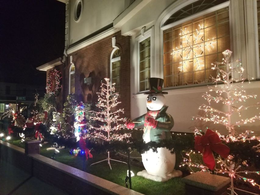 From Manhattan: 4-Hour Brooklyn Christmas Magic Tour - The guides make or break the evening