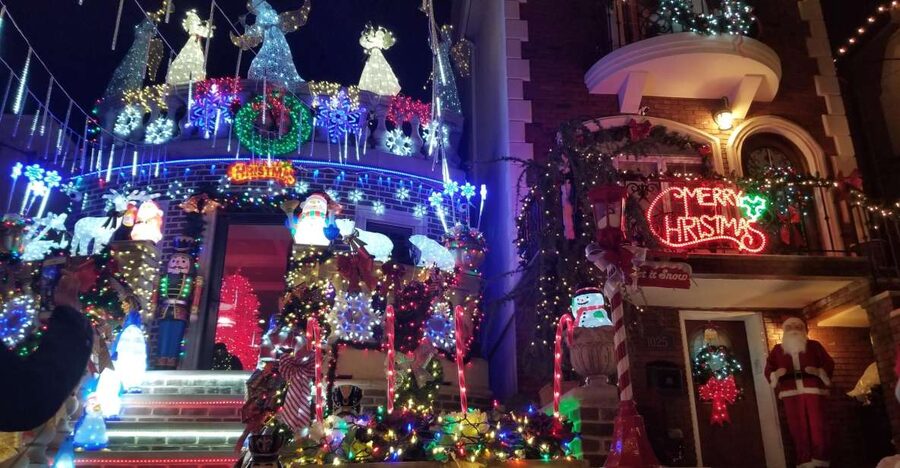 From Manhattan: 4-Hour Brooklyn Christmas Magic Tour - Is $54 good value?