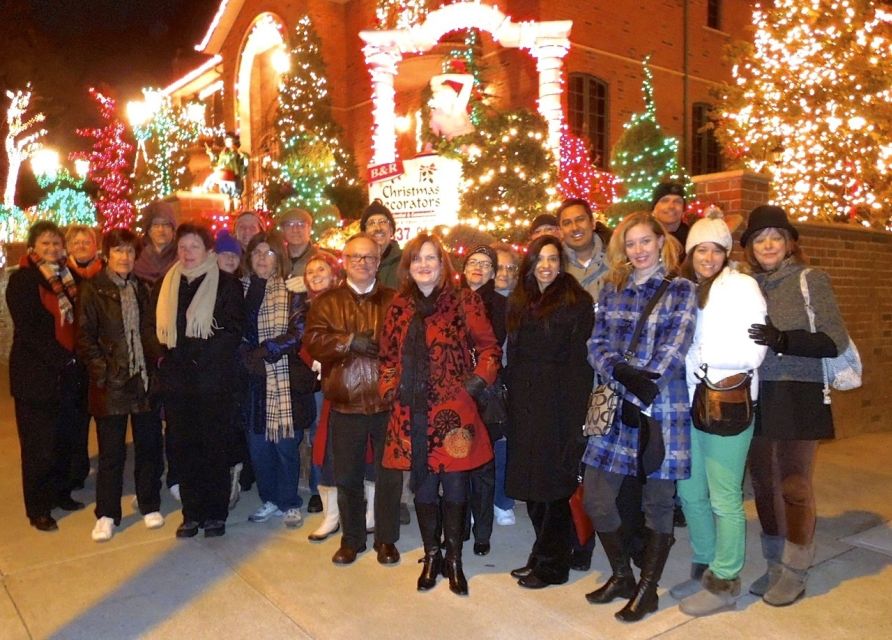 From Manhattan: 4-Hour Christmas Lights Luxury Bus Tour - Midtown to Lower Manhattan by bus