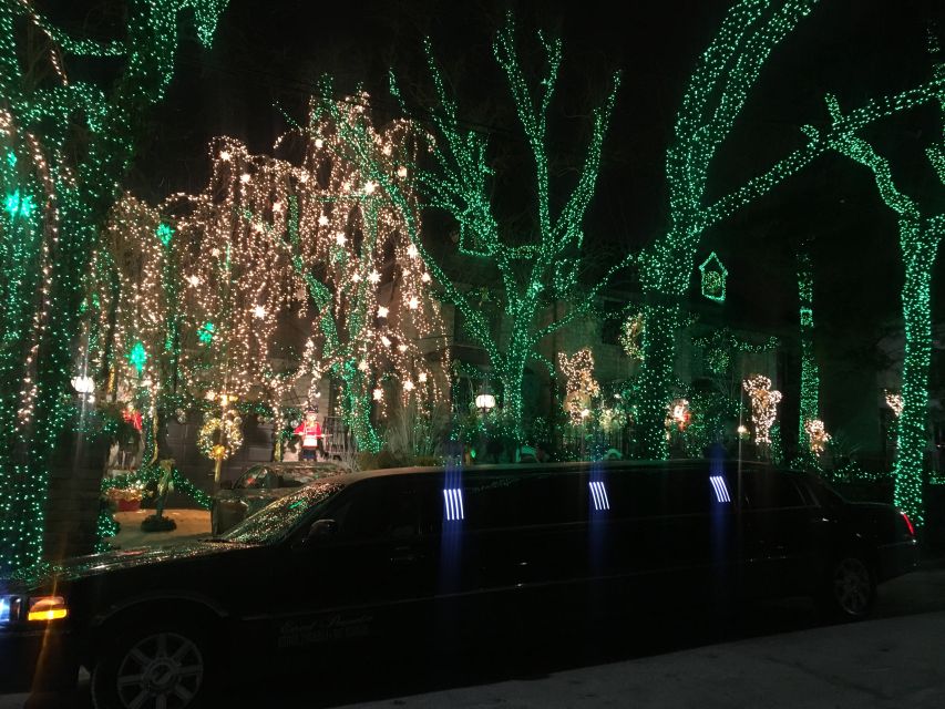 From Manhattan: Private Brooklyn Christmas Tour by Limousine - Leaving Manhattan for Dyker Heights