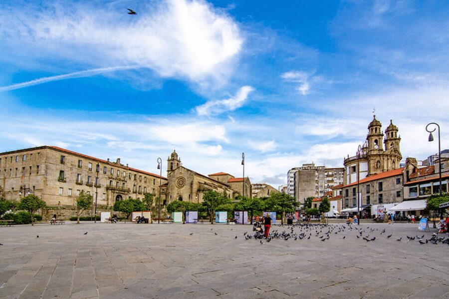 From Santiago: Christmas Lights of Vigo And Pontevedra - Who will get the most from this $53 excursion?