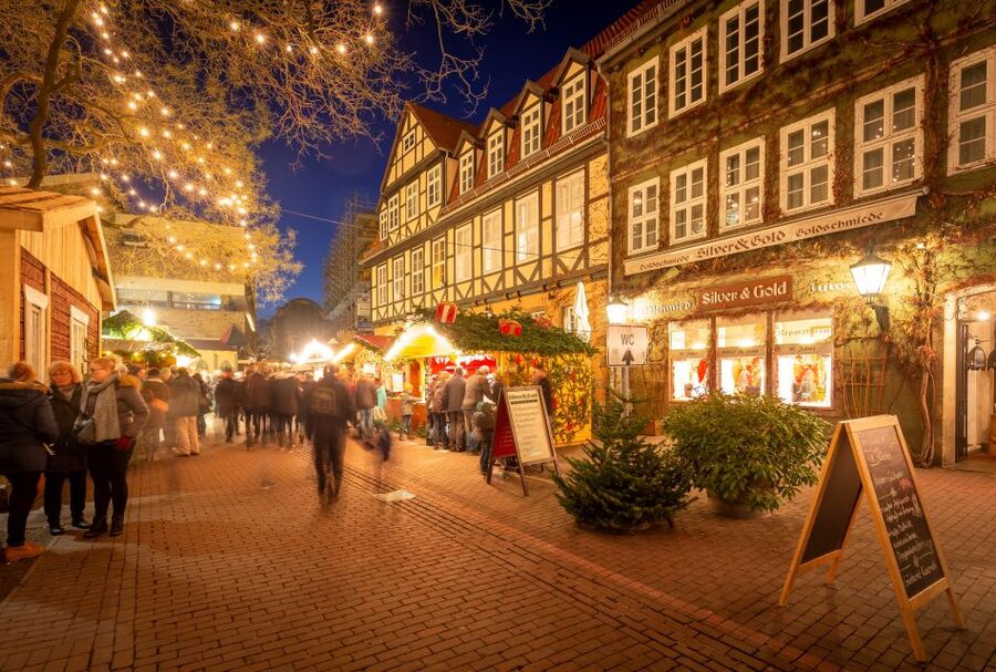 Hannover: Christmas Time Walking Tour - The Market Church and Hannover’s old town