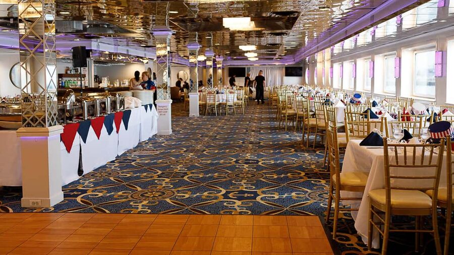 Horizon's Edge NYC New Year's Eve Party - What the Horizon’s Edge New Year’s Eve cruise is really like