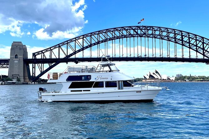 Intimate Sydney Harbour All-Inclusive New Year's Eve Cruise - Why a Sydney Harbour boat beats the city streets