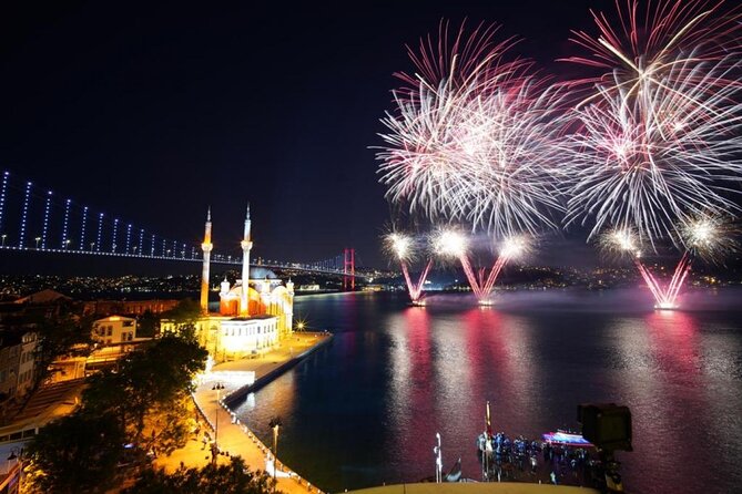Istanbul Bosphorus New Year's Eve Dinner Cruise Party in Istanbul - Key points at a glance