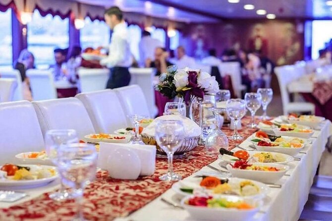 Istanbul New Year Party Cruise trough Bosphorus - Booking advice before you commit