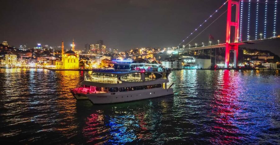 Istanbul: New Year's Eve Bosphorus Cruise Dinner & Party2027 - Who will enjoy this cruise most