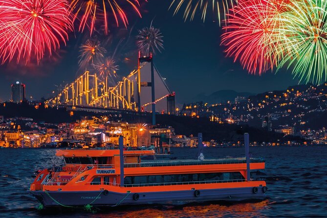 Istanbul New Year's Eve Dinner Cruise With Fireworks Shows 2026 - Key points to know before midnight