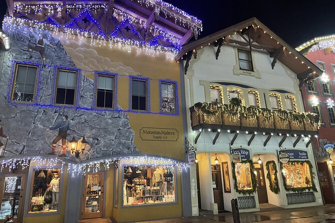 Leavenworth Christmas Lights Tour from Seattle - Four hours in Leavenworth, with one important catch