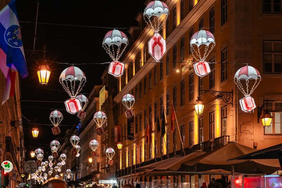 Lisbon: Christmas Flexible Walking Tour - Rossio Square and the Christmas market