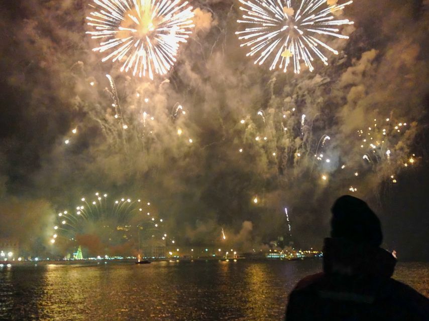 Lisbon: New Year’s Eve Fireworks Tagus River Sailing Cruise - The best parts of the evening