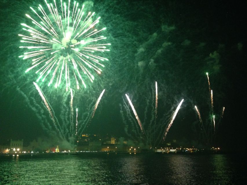 Lisbon: New Year’s Eve Fireworks Tagus River Sailing Cruise - Setting out from Doca do Bom Sucesso
