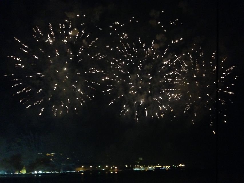 Lisbon: New Year’s Eve Fireworks Tagus River Sailing Cruise - Under the 25 de Abril Bridge