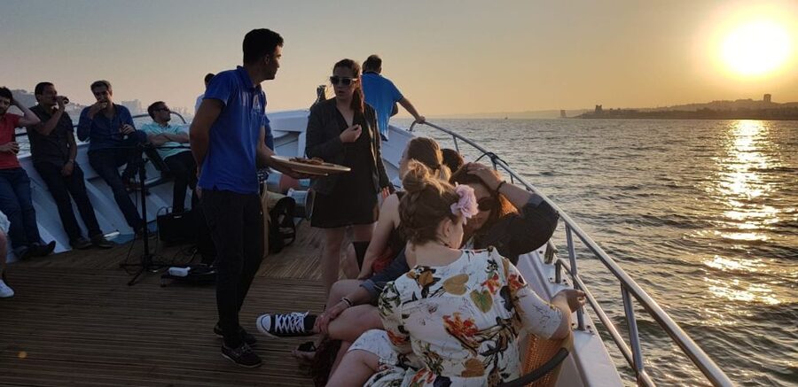 Lisbon: New Year's Eve Tagus River Cruise with Open Bar - Booking, cancellation, and practical choices