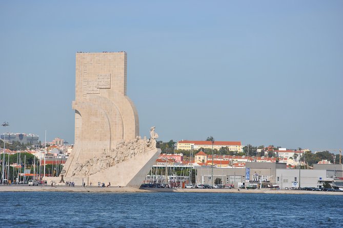 Lisbon New Years Eve Sailing Tour - Meeting the crew at Belém at 10:30 p.m.