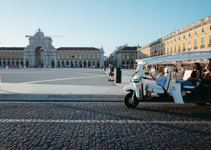 Lisbon: Private Christmas Lights Tour by Eco Tuk Tuk - A quick festive look at Lisbon by tuk tuk