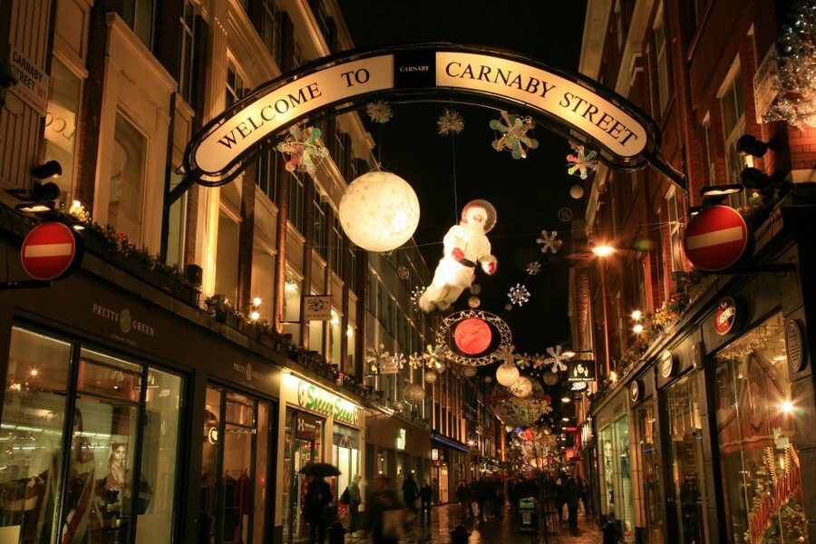 London: Christmas Eve City Tour with Dinner & Midnight Mass - Key points to know before booking