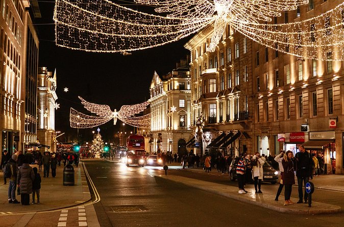 London Christmas Lights and Markets Walking Tour - Trafalgar Square brings the big Christmas tree