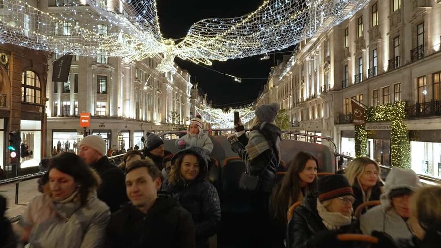 London: Christmas Lights Bus Tour With Live Guide - Traffic, timing, and the real pace of the ride