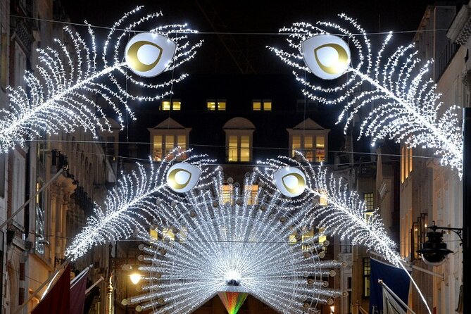 London Christmas Lights Guided Walking Tour - What this Christmas lights walk is really selling