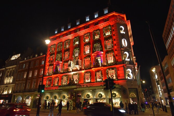 London Christmas Lights Private Walking Tour - The Strand and Trafalgar Square: lights with a history lesson