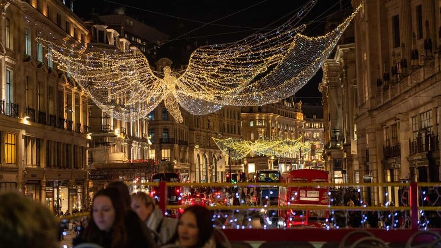 London: Christmas Lights Santa Sleigh Open-Top Tour - Finishing at Trafalgar Square or Embankment