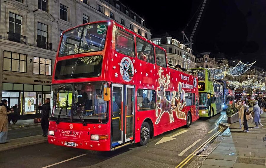 London: Christmas Lights Santa Sleigh Open-Top Tour - The Strand and Trafalgar Square set the mood