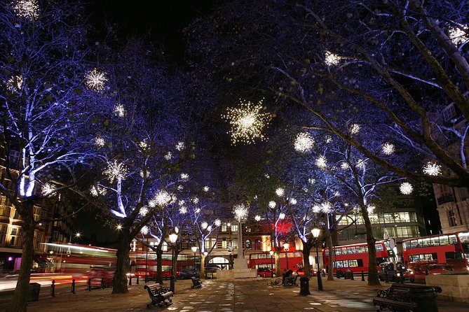 London Christmas Lights Tour by Vintage Double-Decker Bus - The guide can make or break the evening