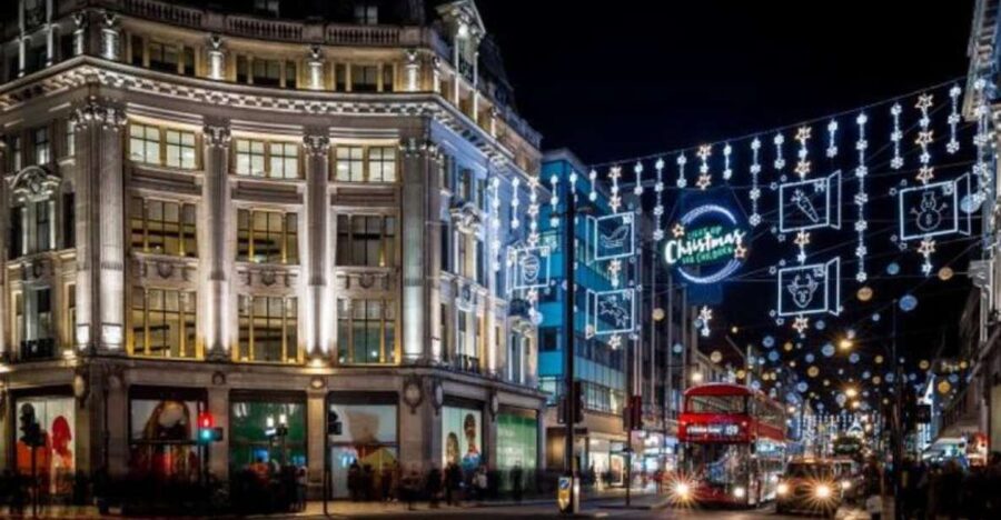 London: Christmas Lights Tour, Mince Pies, & Festive Drinks - What this Christmas bus ride is really like