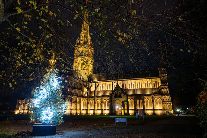 London: Christmas Market Tours in Salisbury and Winchester - Why these two Christmas markets work well together